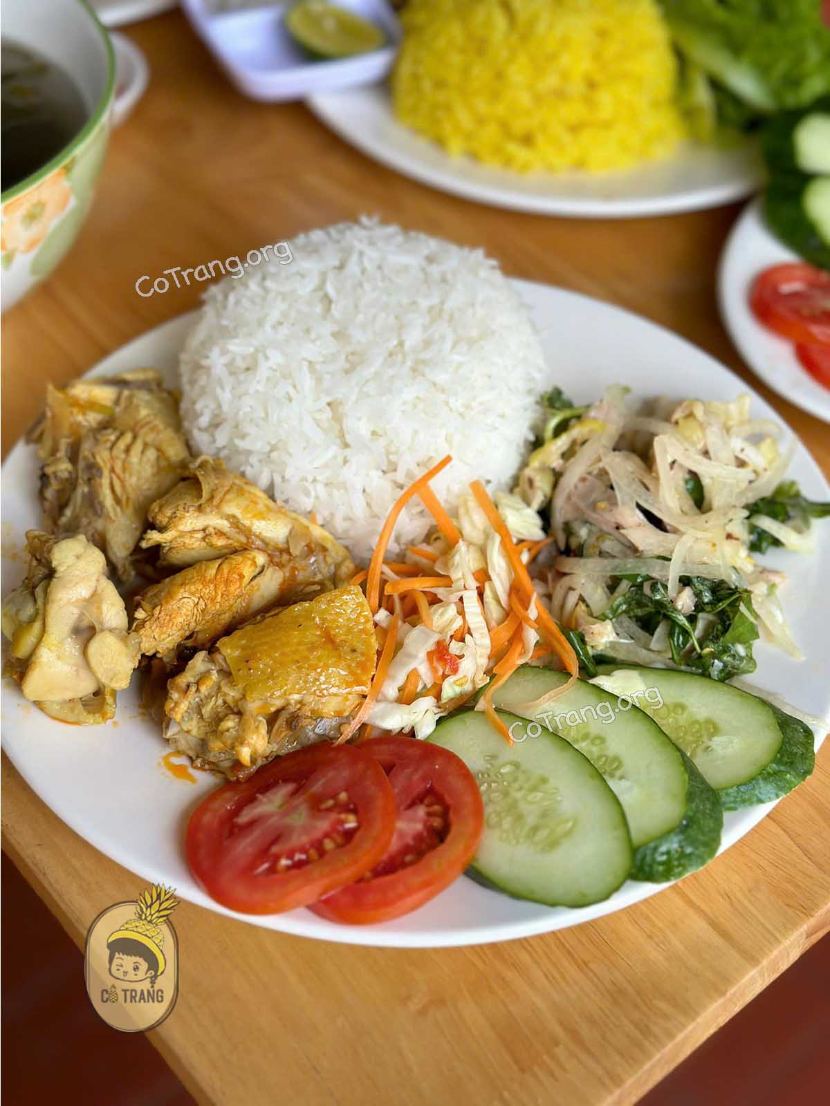 Menu và món ăn tại Cơm Gà Dông Ưng 2 Gia Lai