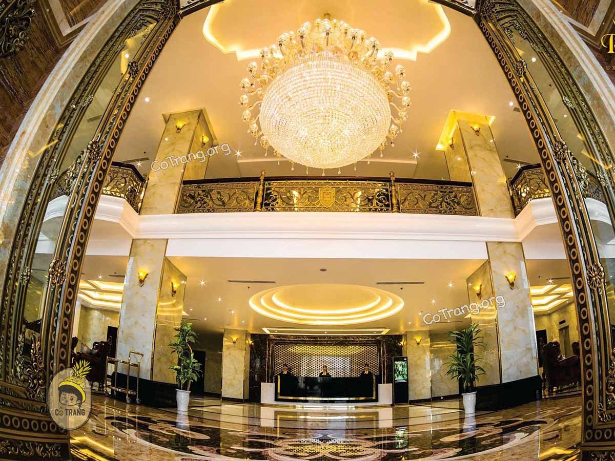 Royal Quang Binh Hotel - Khách sạn 4 Sao view hồ Hải Đình, giá phòng, review