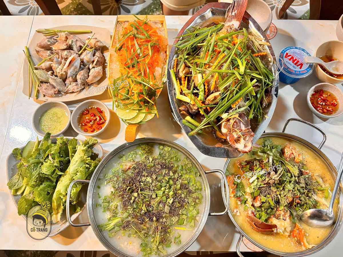Menu tại quán Ốc Phú Quý 