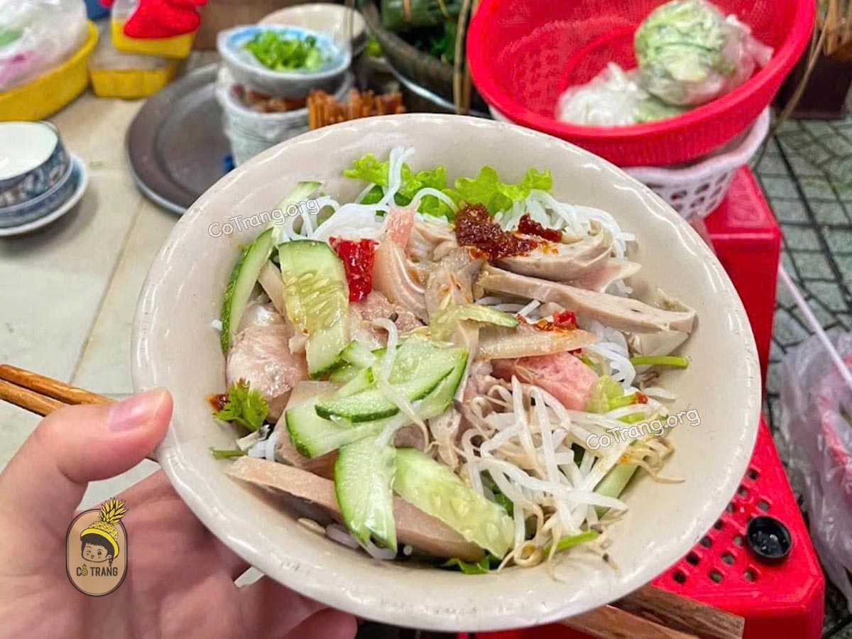 Bún Mắm Nêm O Bê - Quán Bún Mắm Nổi Tiếng Nhất Nhì Xứ Huế, Menu, Reivew