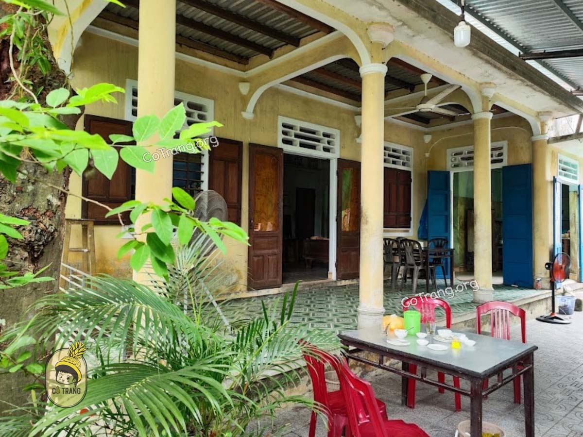 Quán Bánh Bèo Nậm Lọc O Lé - Quán ăn lâu đời và bình dị của người dân Huế, menu, review