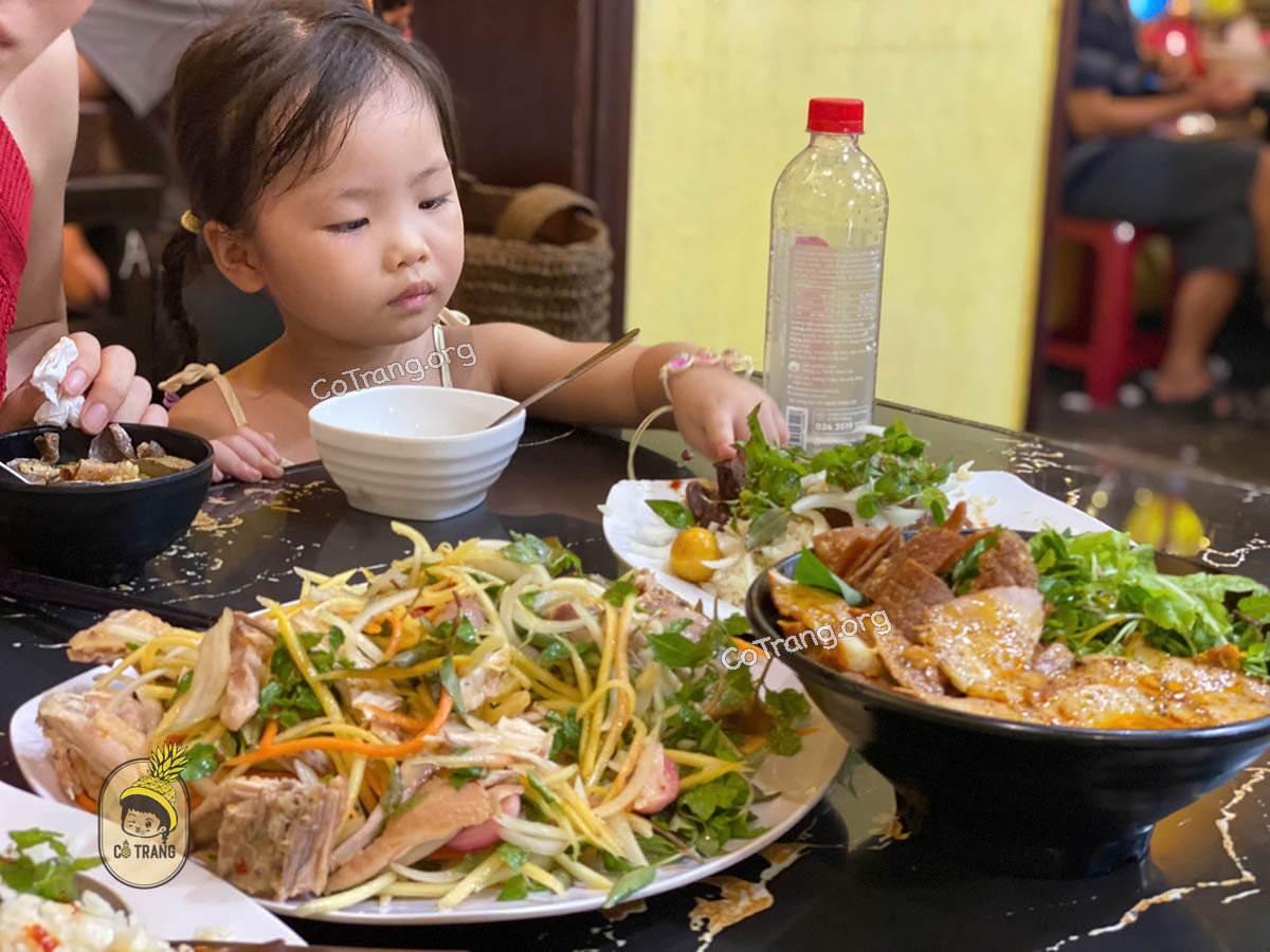 Cơm gà Nga Hội An - 09 Phan Chu Trinh