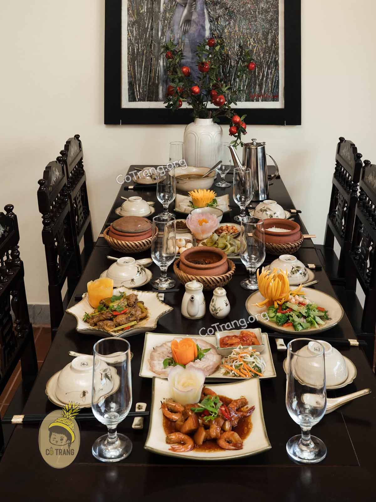 Nhà Hàng Không Gian Xưa Huế - 76 Lê Lợi, Huế