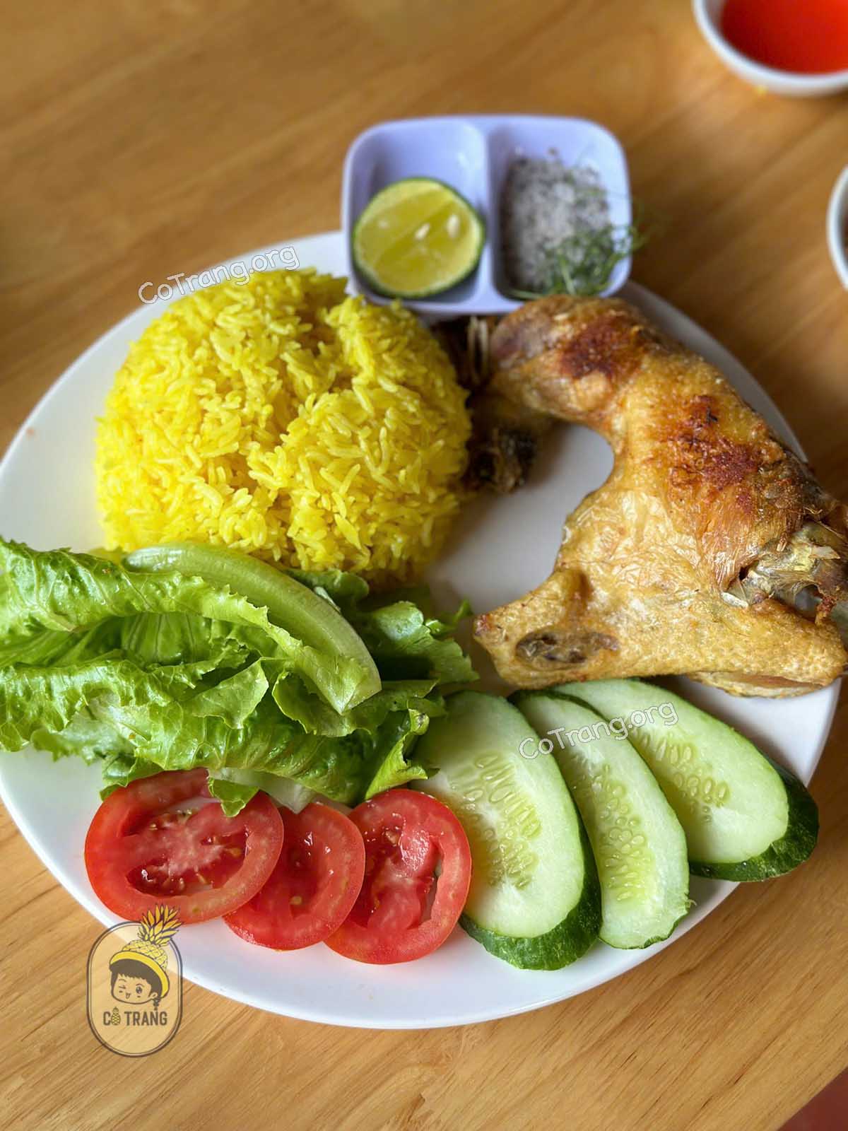 Menu và món ăn tại Cơm Gà Dông Ưng 2 Gia Lai