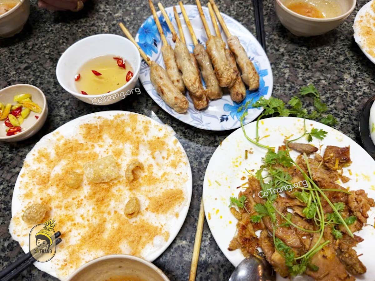 Menu tại Bánh Bèo Cô Vân - Đồng Hới