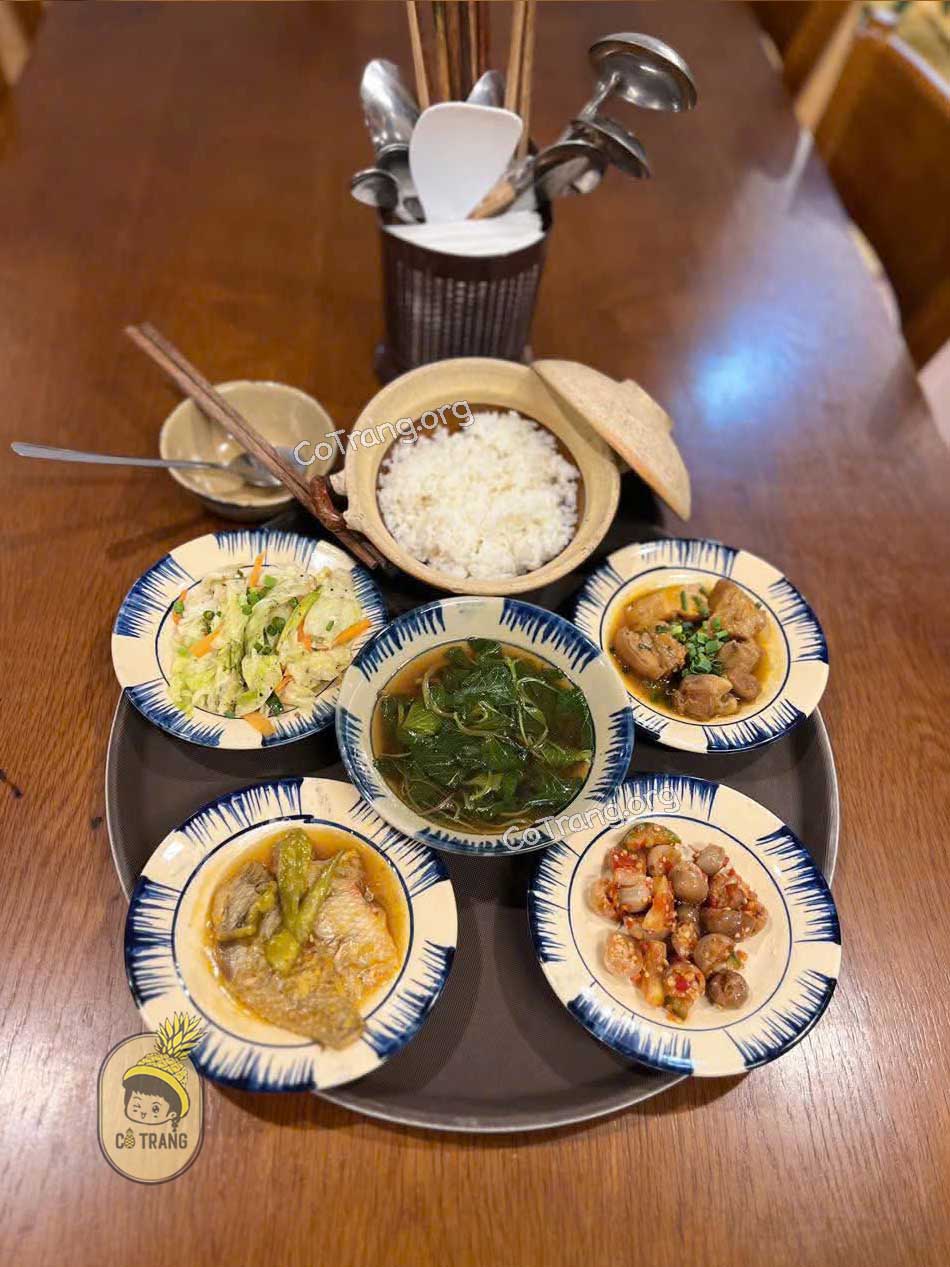 Pumpkin Restaurant - 53 Võ Thị Sáu, Huế