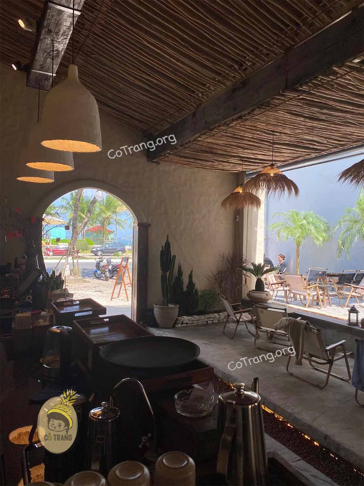 E’weik Coffee - 929 Nguyễn Tất Thành, Đà Nẵng