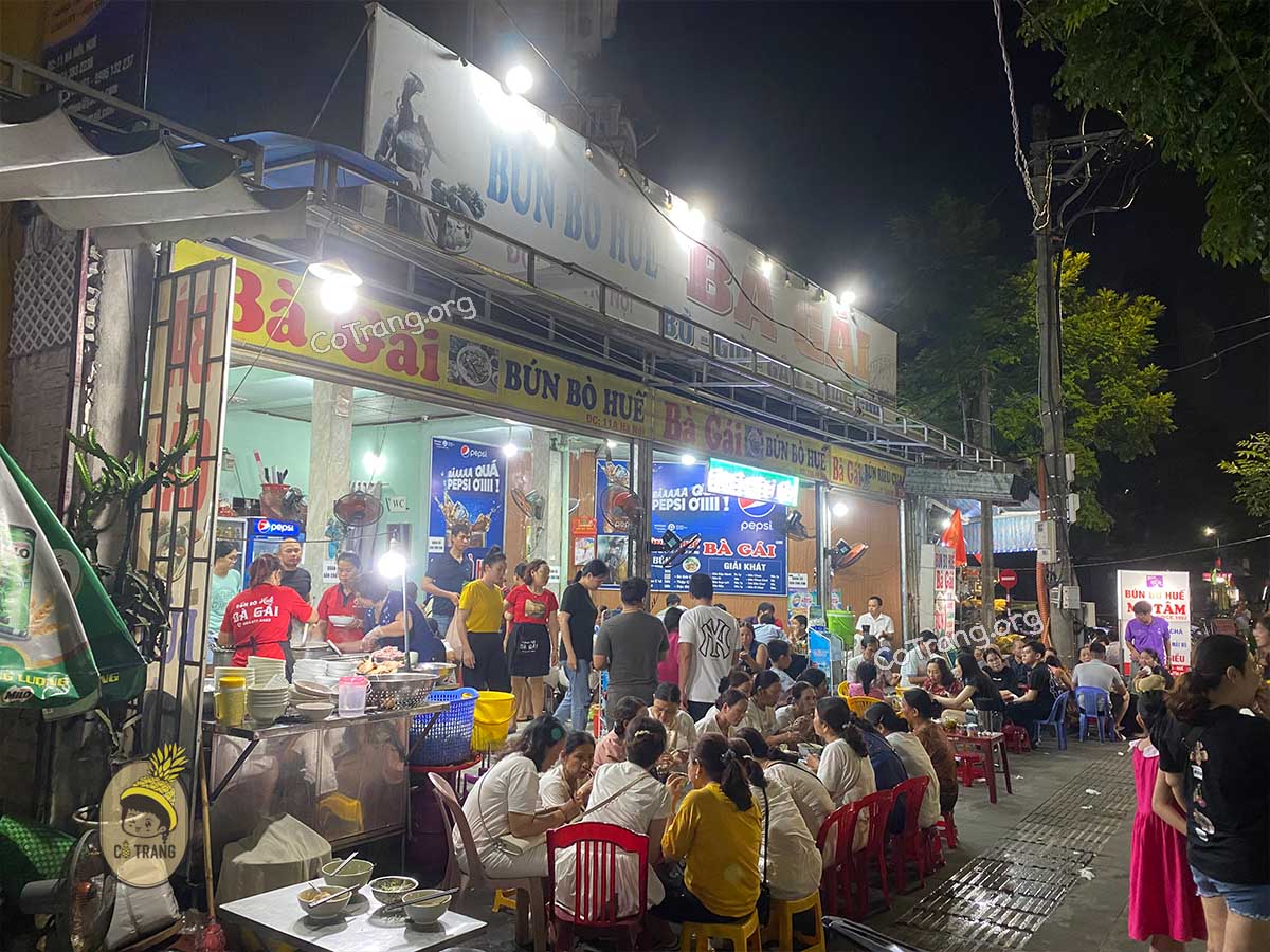 Không gian tại Bún Bò Huế Bà Gái