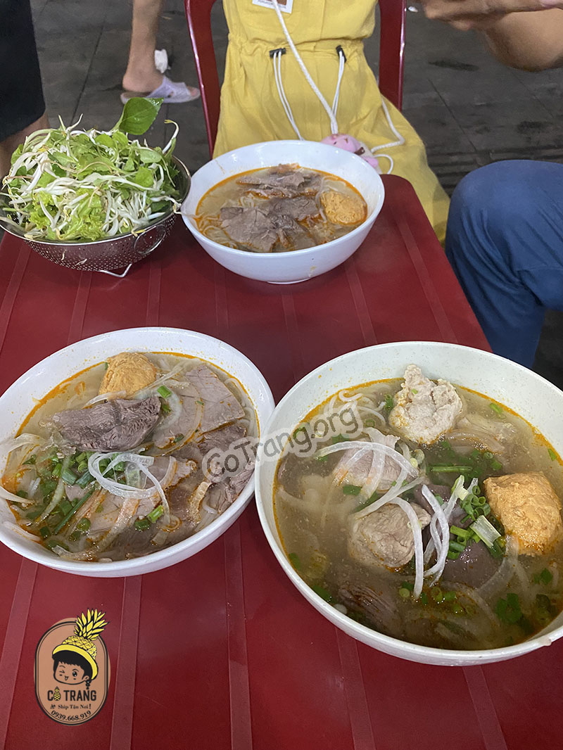 Menu tại Bún Bò Huế Bà Gái