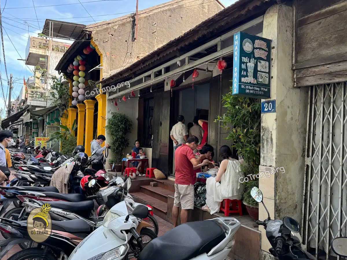 Không gian tại Bún Bò Mệ Kéo, Huế (ảnh sưu tầm)