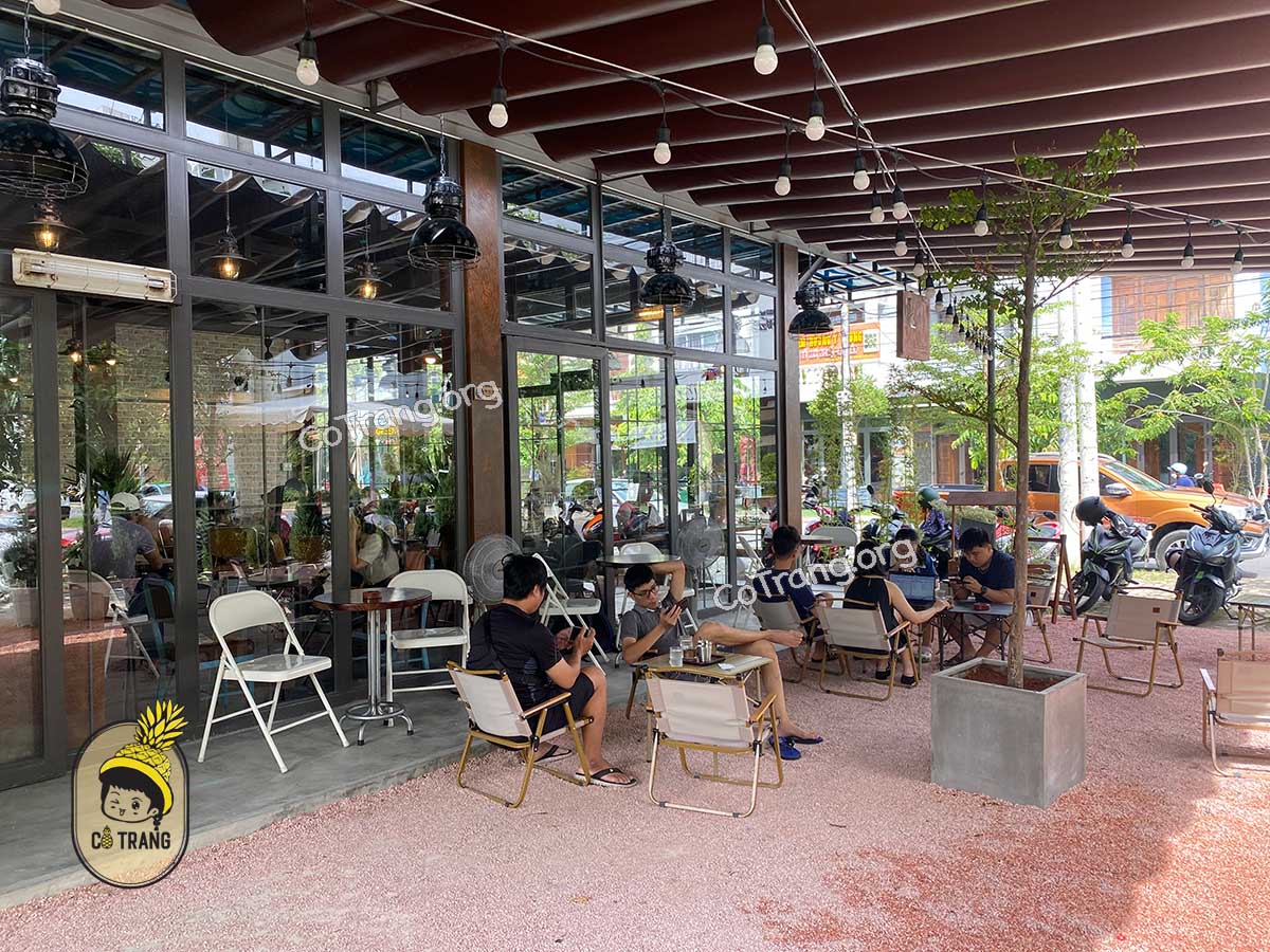 Không gian và thức uống tại L STAND Coffee and Tea Đà Nẵng