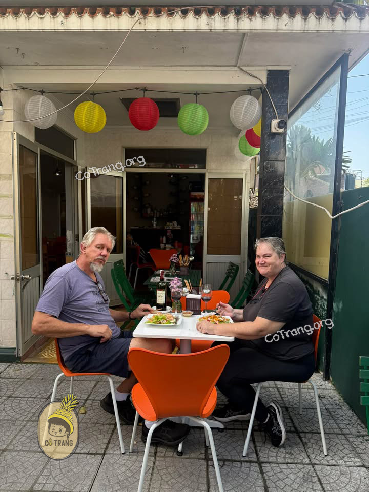 Không gian và món ăn tại Pumpkin Restaurant Huế