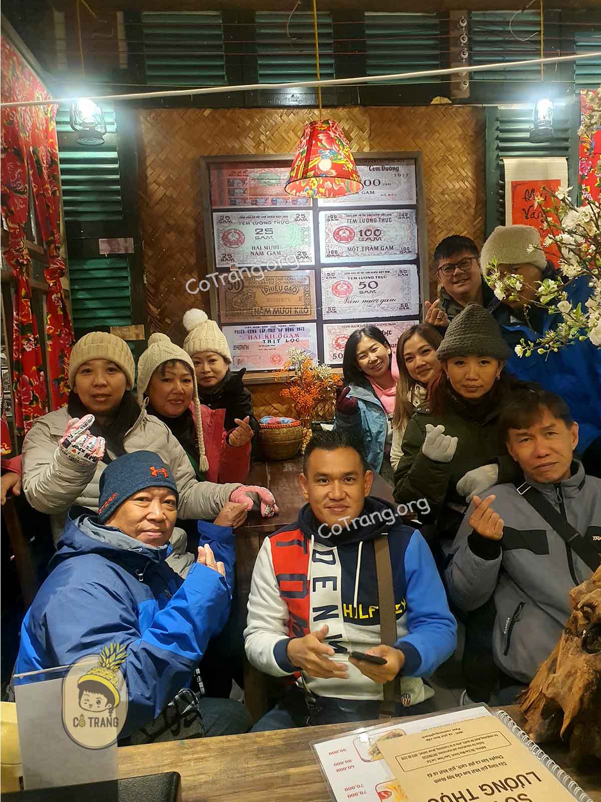 Không gian tại Cà Phê Bao Cấp Sapa