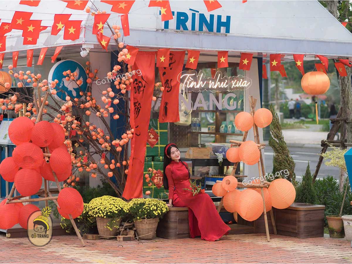 Không gian tại Trình Cà Phê Đà Nẵng - Phố Đi Bộ đường Bạch Đằng