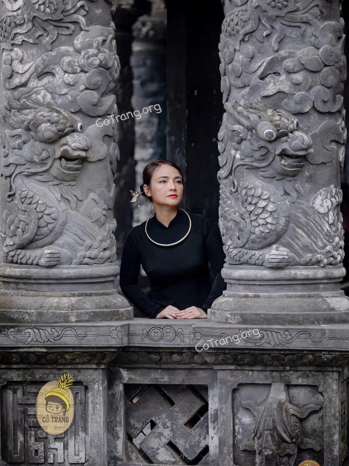 Góc checkin đẹp tại Lăng Khải Định Huế (ảnh sưu tầm)