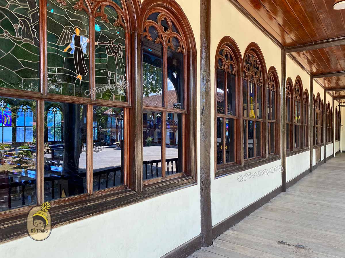 Không giân thực tế tại Nhà Thờ Gỗ Kon Tum 