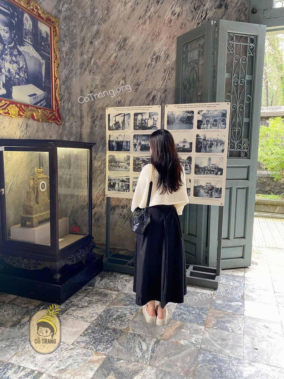 Góc checkin đẹp tại Lăng Khải Định Huế (ảnh sưu tầm)