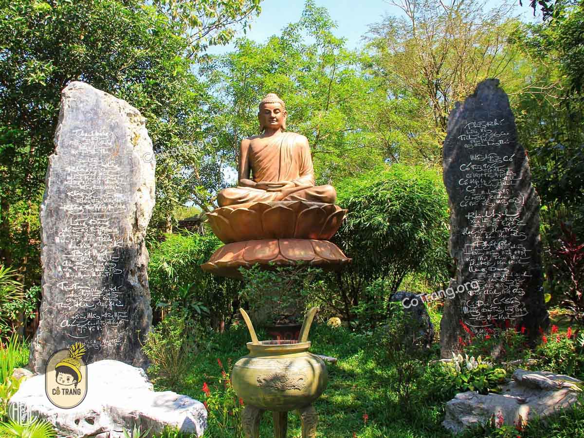 Chùa Huyền Không Sơn Thượng - Thôn Đồng Chầm, Hương Trà, Huế (ảnh sưu tầm)