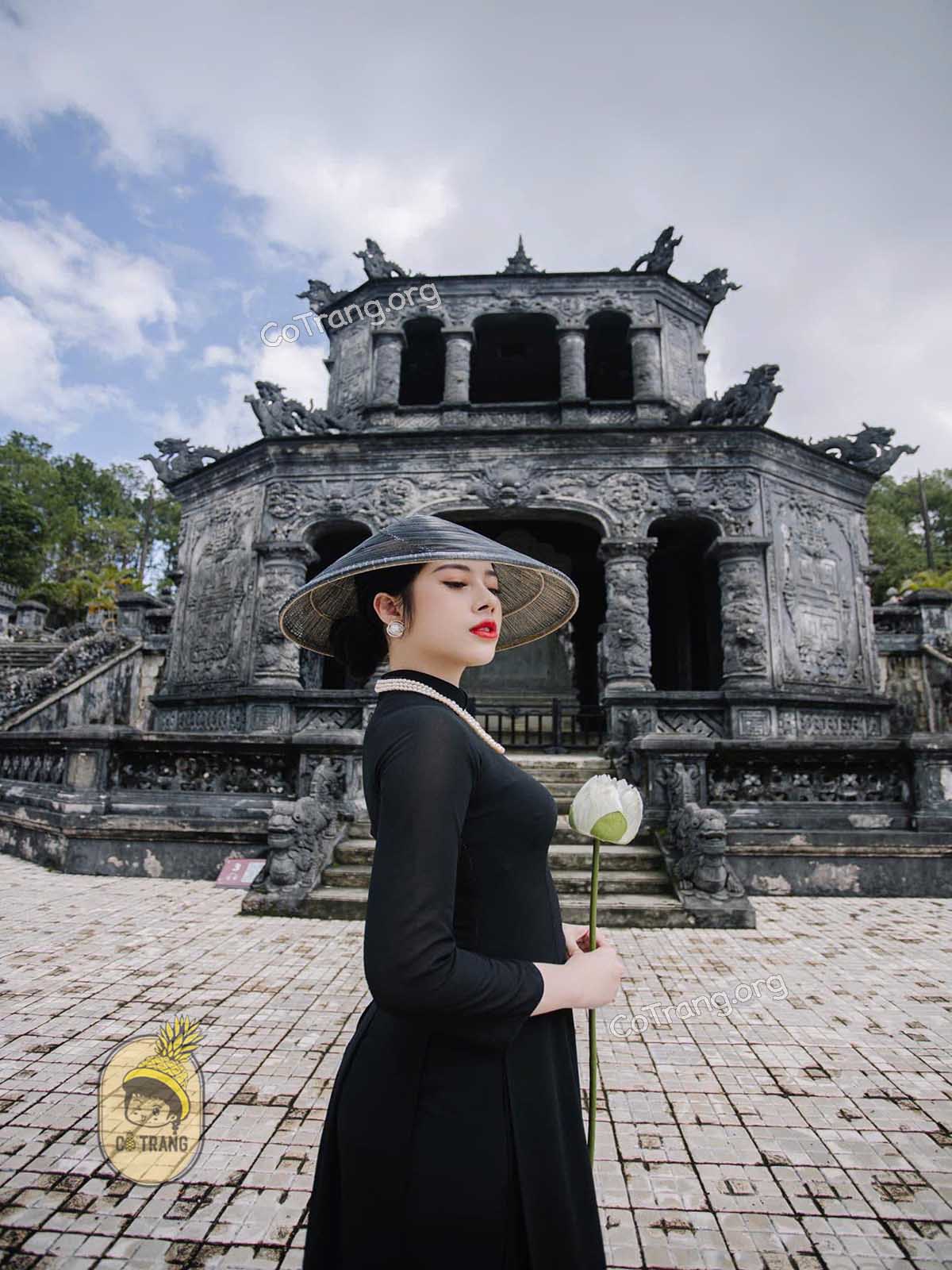 Góc checkin đẹp tại Lăng Khải Định Huế (ảnh sưu tầm)