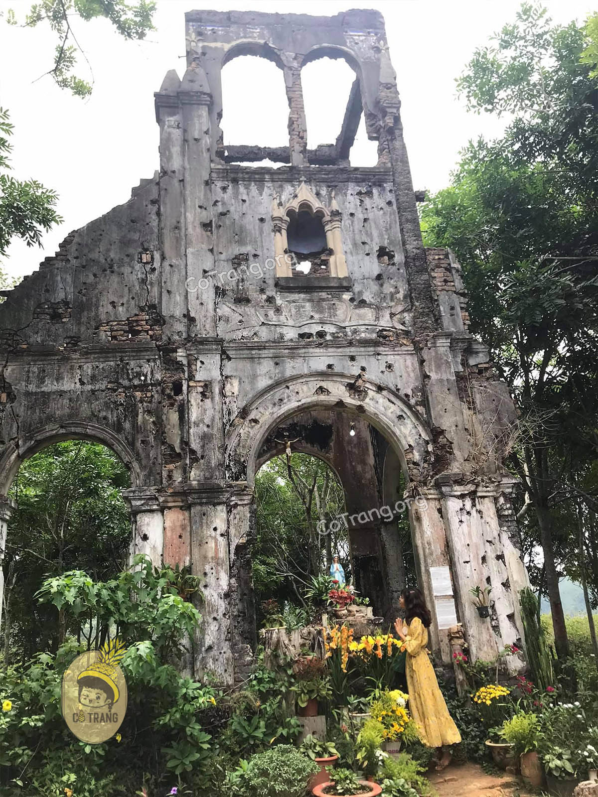 Không gian thực tế tại Nhà Thờ Cổ H’Bâu Gia Lai (ảnh sưu tầm)