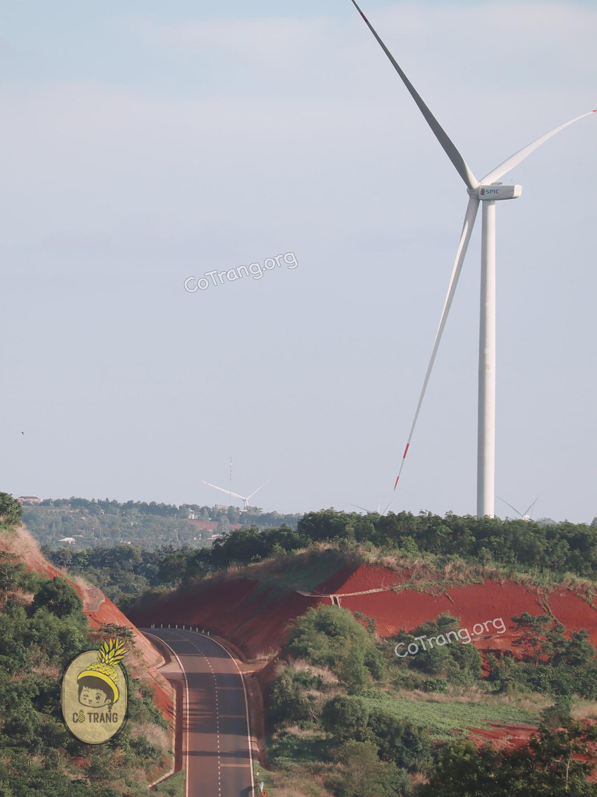 Hình ảnh Con Đường Dốc Dựng Đứng ở Gia Lai (ảnh sưu tầm)