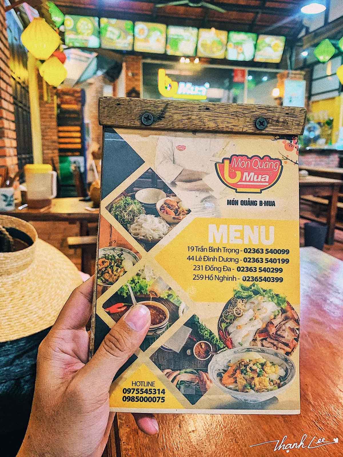 Không gian thực tế tại Mỳ Quảng Bà Mua Đà Nẵng