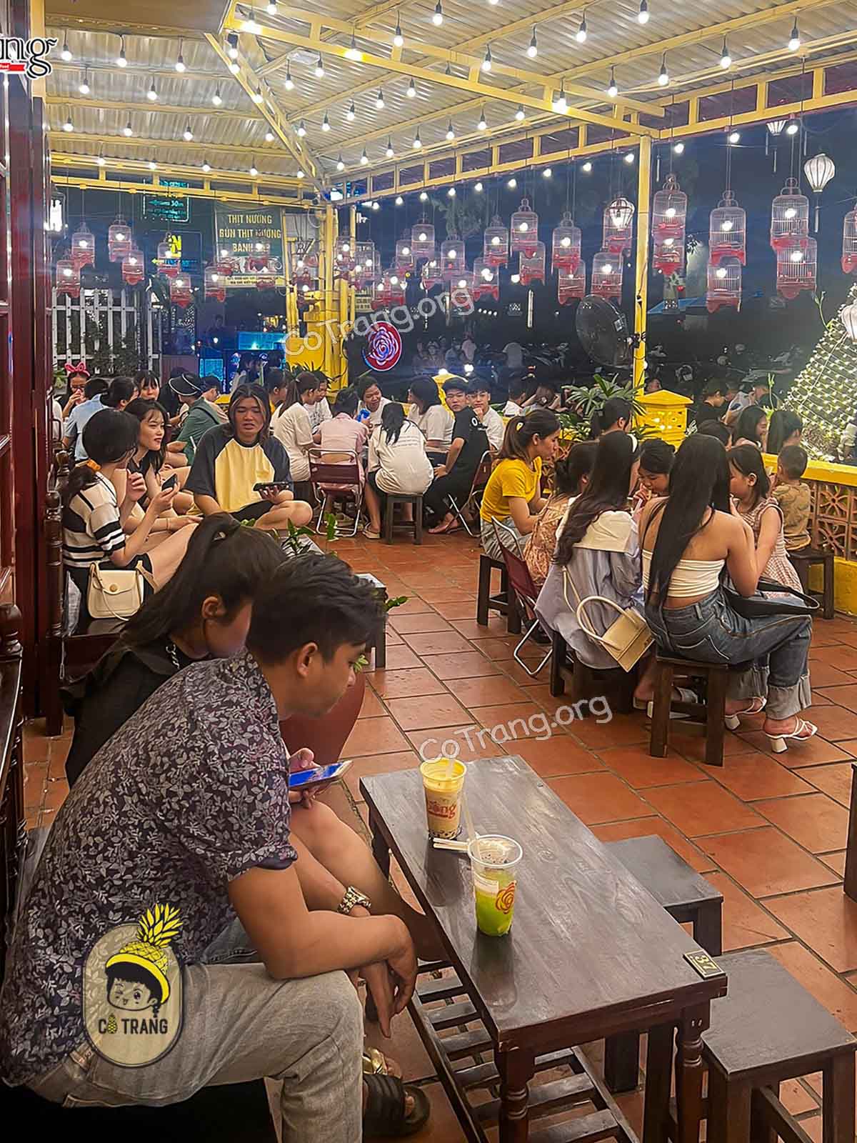 Không gian thực tế tại Trà Sữa Bông Hội An