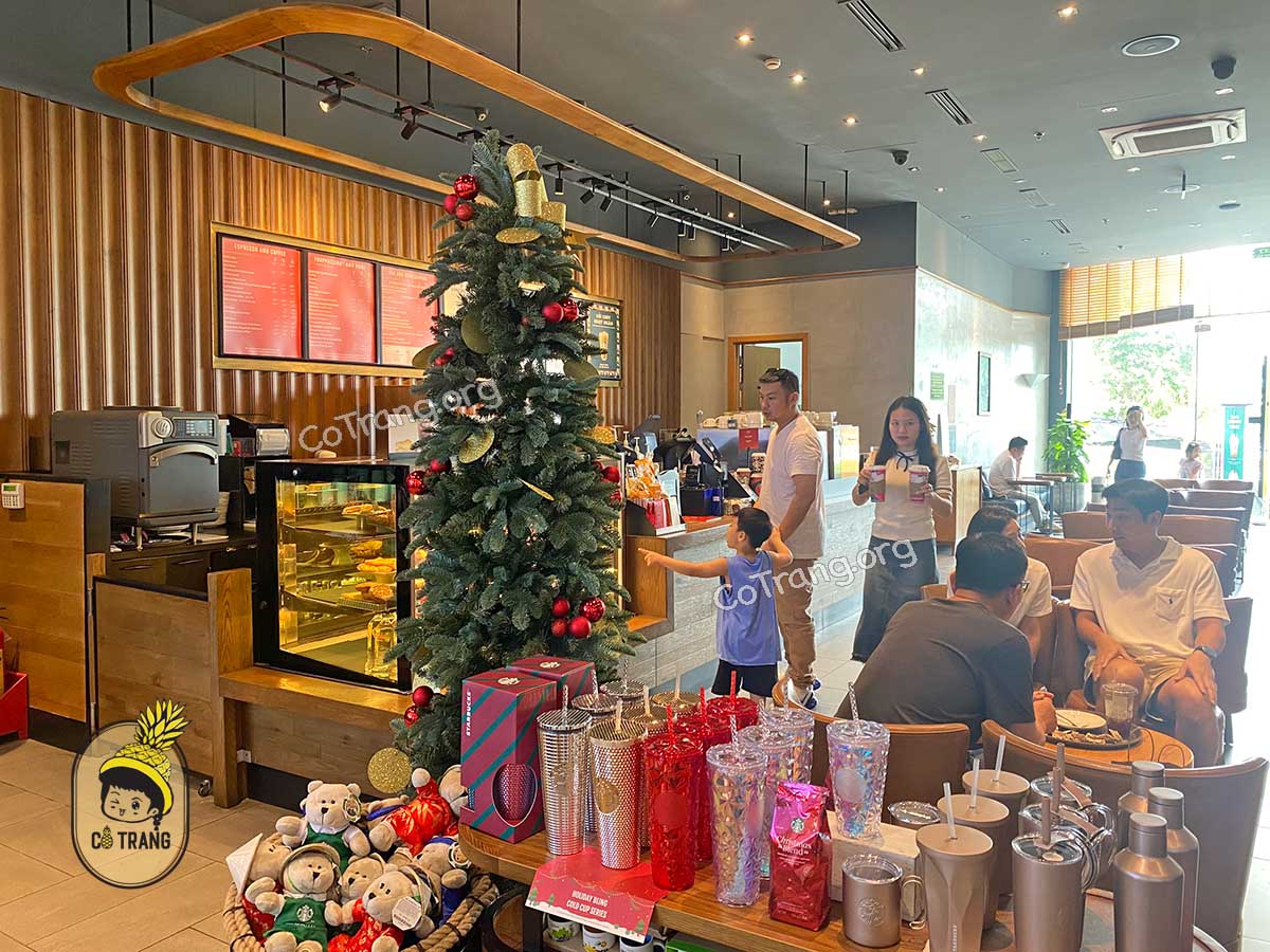 Starbucks VinCom Đà Nẵng - 910 Ngô Quyền