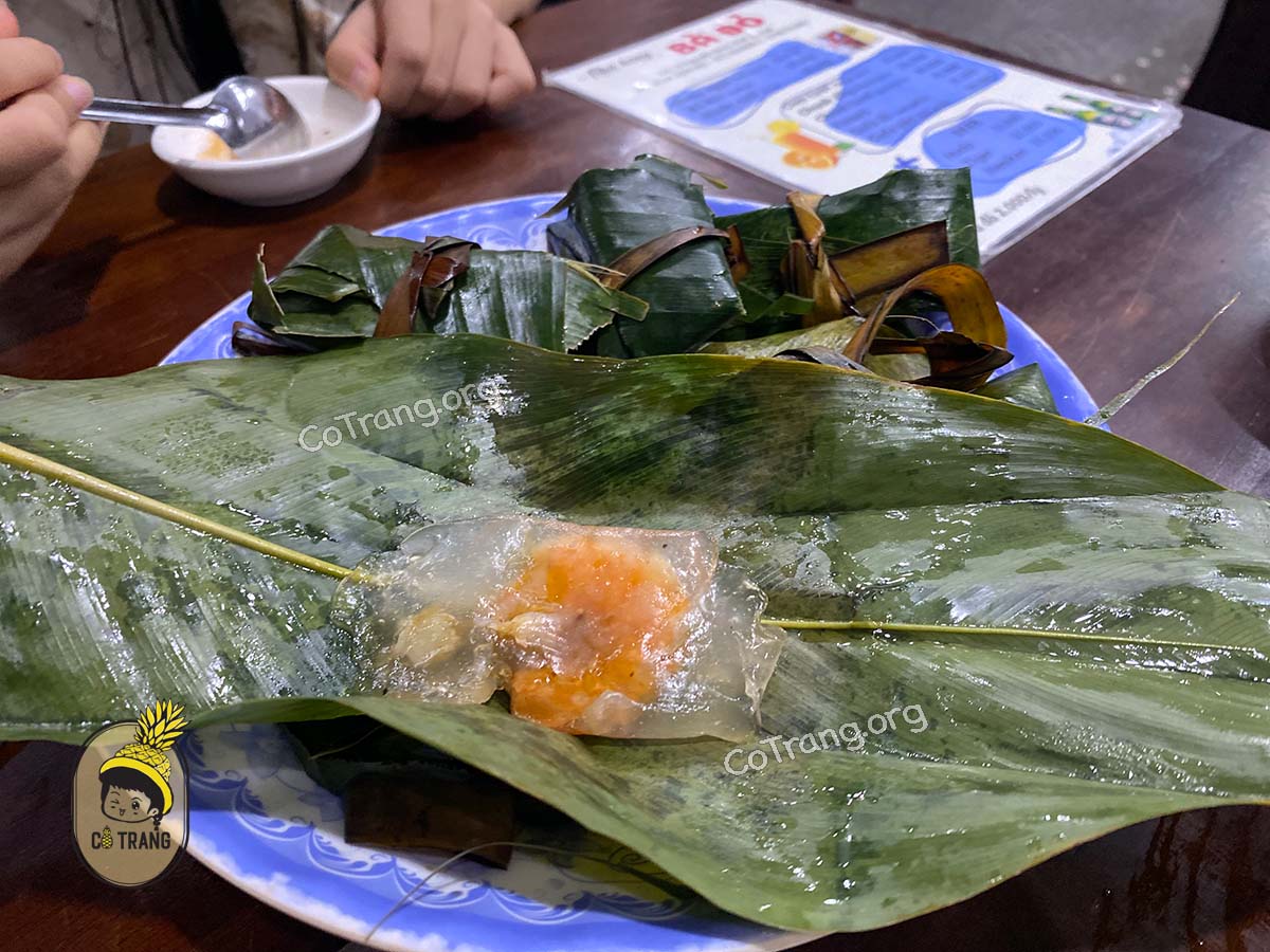 Món ăn tại Nhà Hàng Bà Đỏ Huế