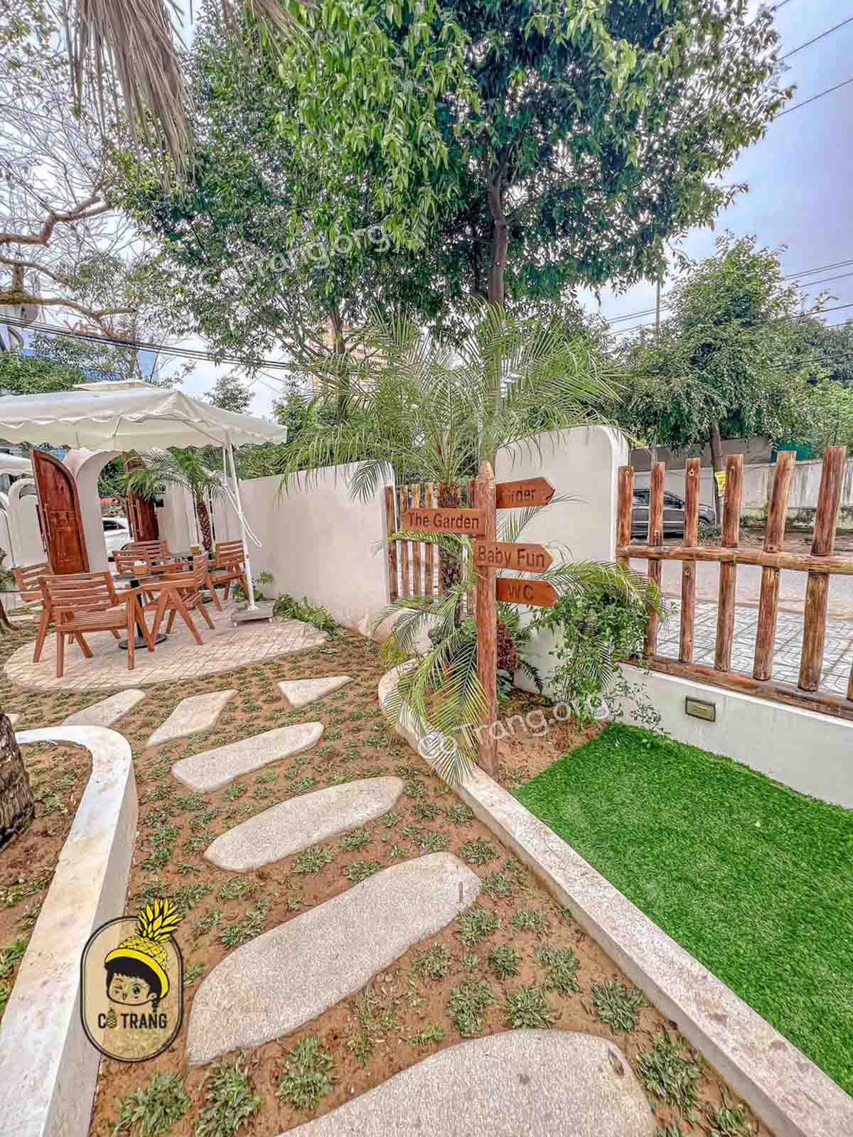 Không gian thực tế tại Him Coffee Vinh