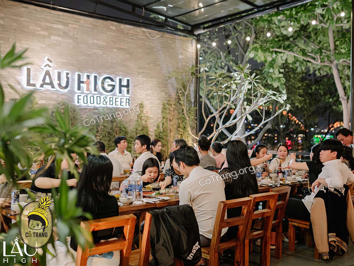 Không gian thực tế tại Lầu High Food & Beer Đà Nẵng