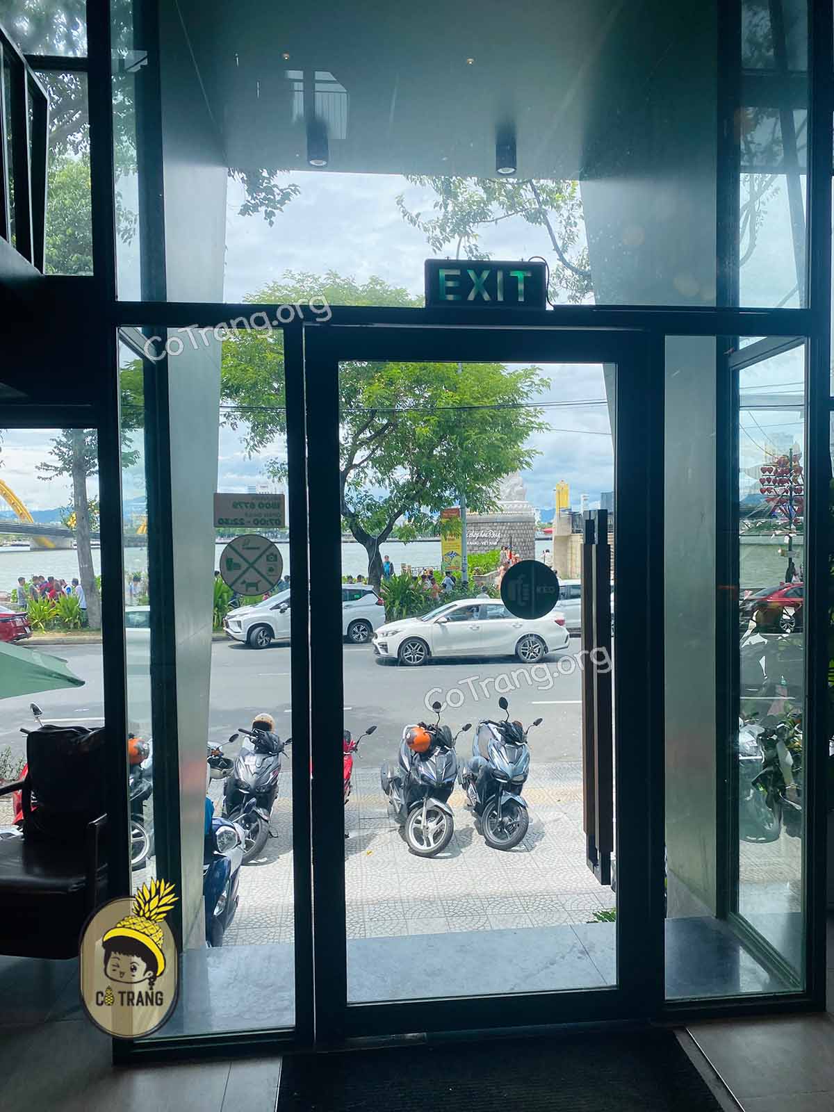 Không gian thực tế tại Trà Sữa Phúc Long