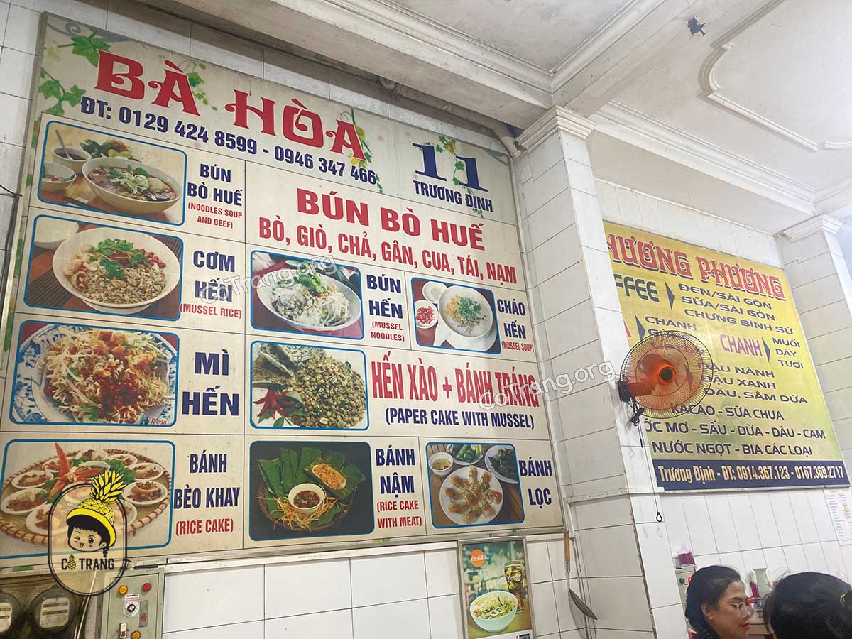 Không gian thực tế tại Quán Bà Hoà