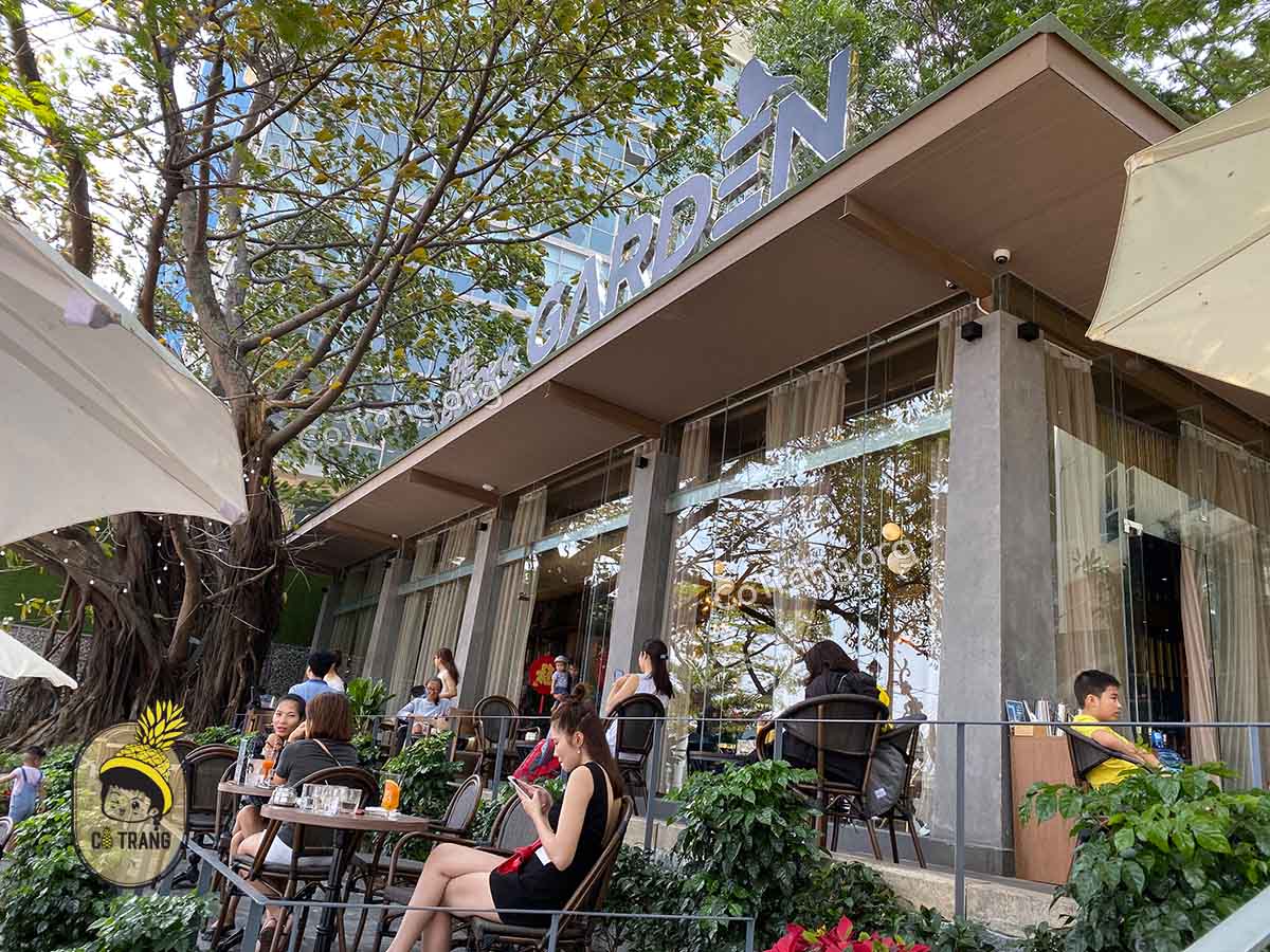 Không gian và đồ uống tại The Books Garden Cafe Đà Nẵng