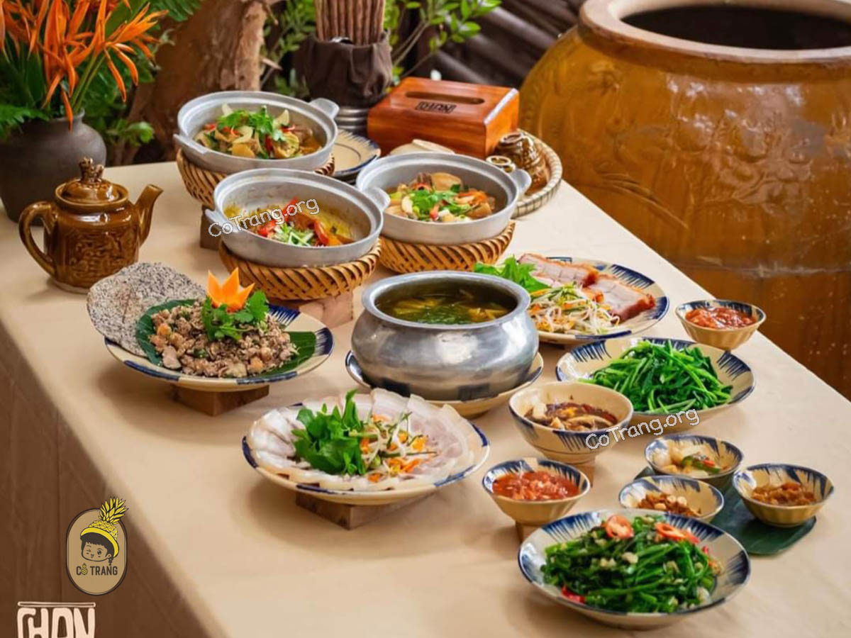 Cơm niêu Chạn - 1 Nguyễn Thái Học