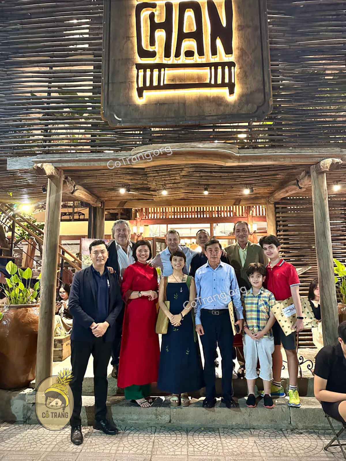 Cơm niêu Chạn - 1 Nguyễn Thái Học