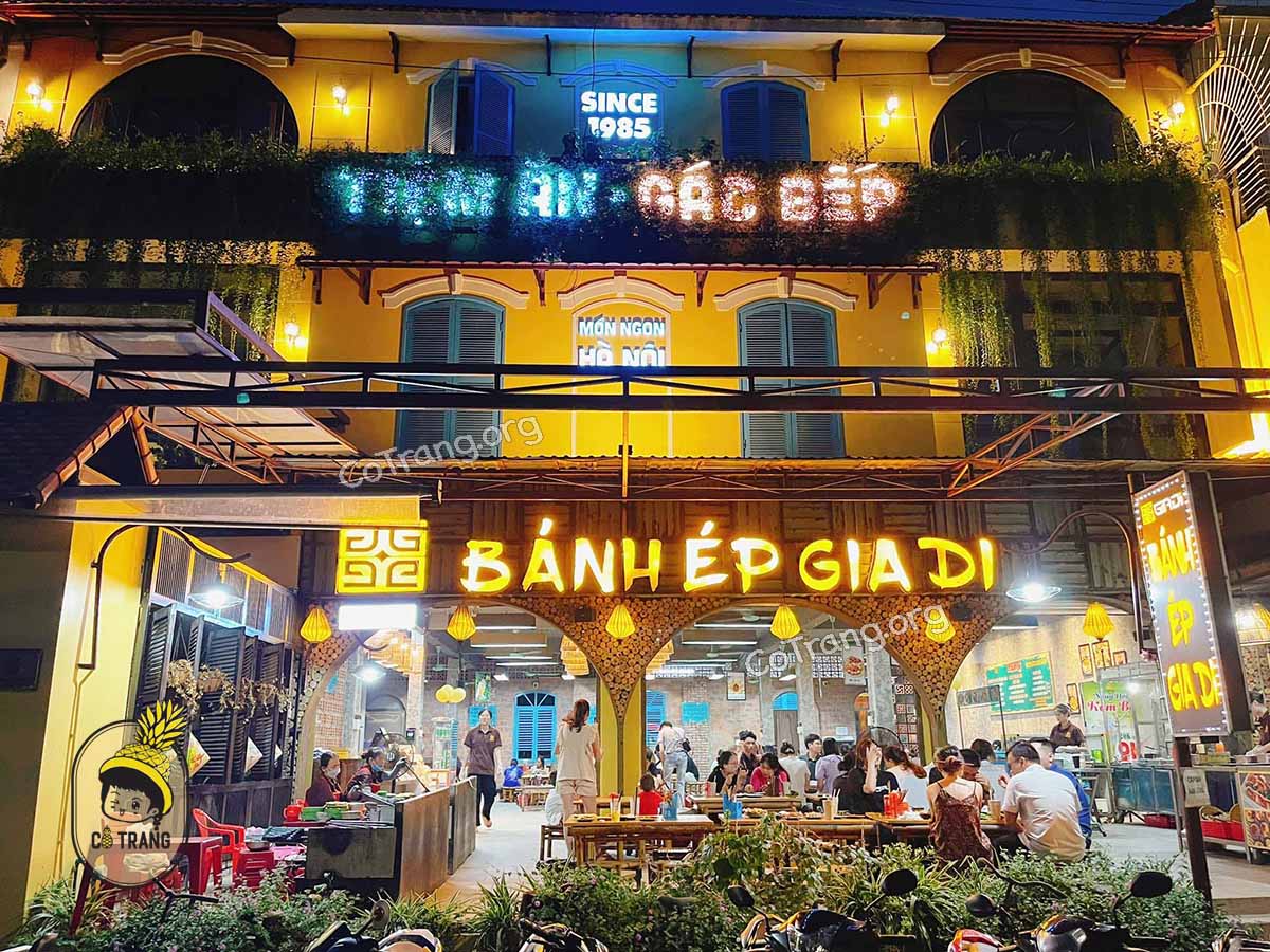 Bánh Ép Gia Di - Quán Bánh Ép nổi tiếng nhất nhì tại Huế, khách cực đông, menu, review