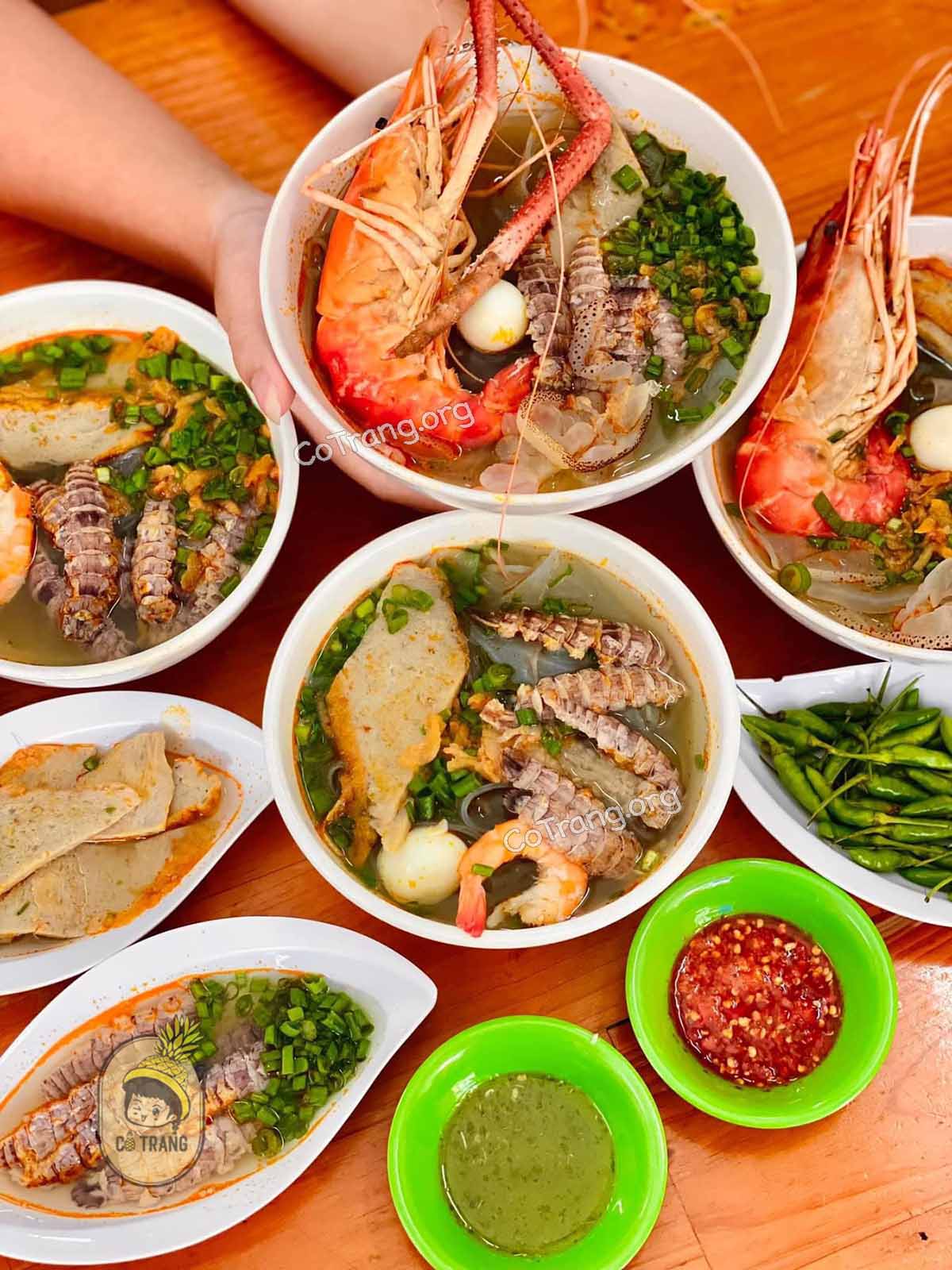 Bánh Canh Tôm Tít Thiên Ân - 65 Ngô Gia Tự, Nha Trang