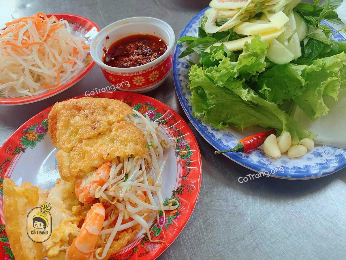 Quán Ăn Tài Phú ở Huế - Thưởng thức Nem Lụi và Bánh Khoái ngon tuyệt, menu, review