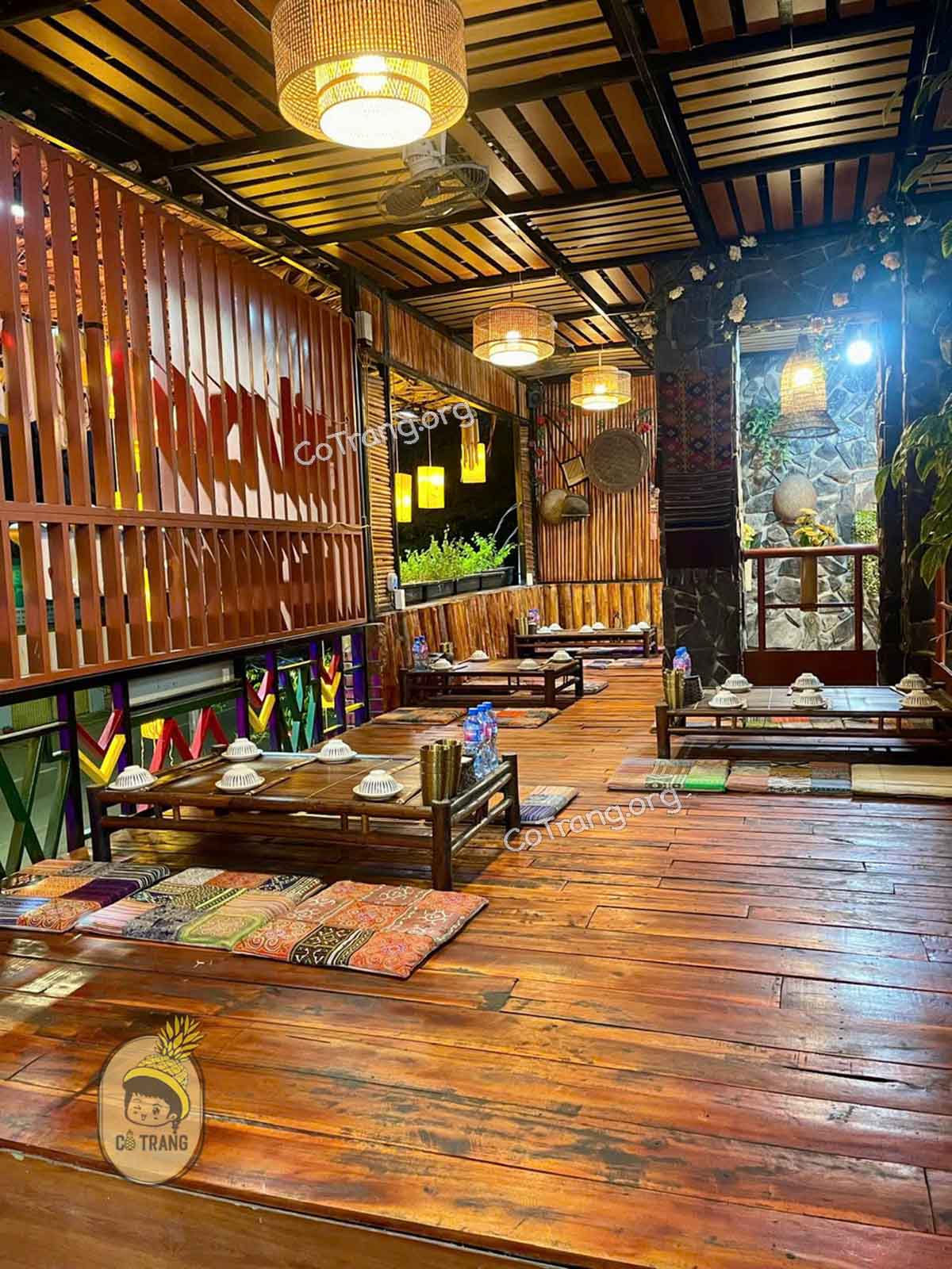 Không gian nhà hàng Ẩm Thực Tây Bắc