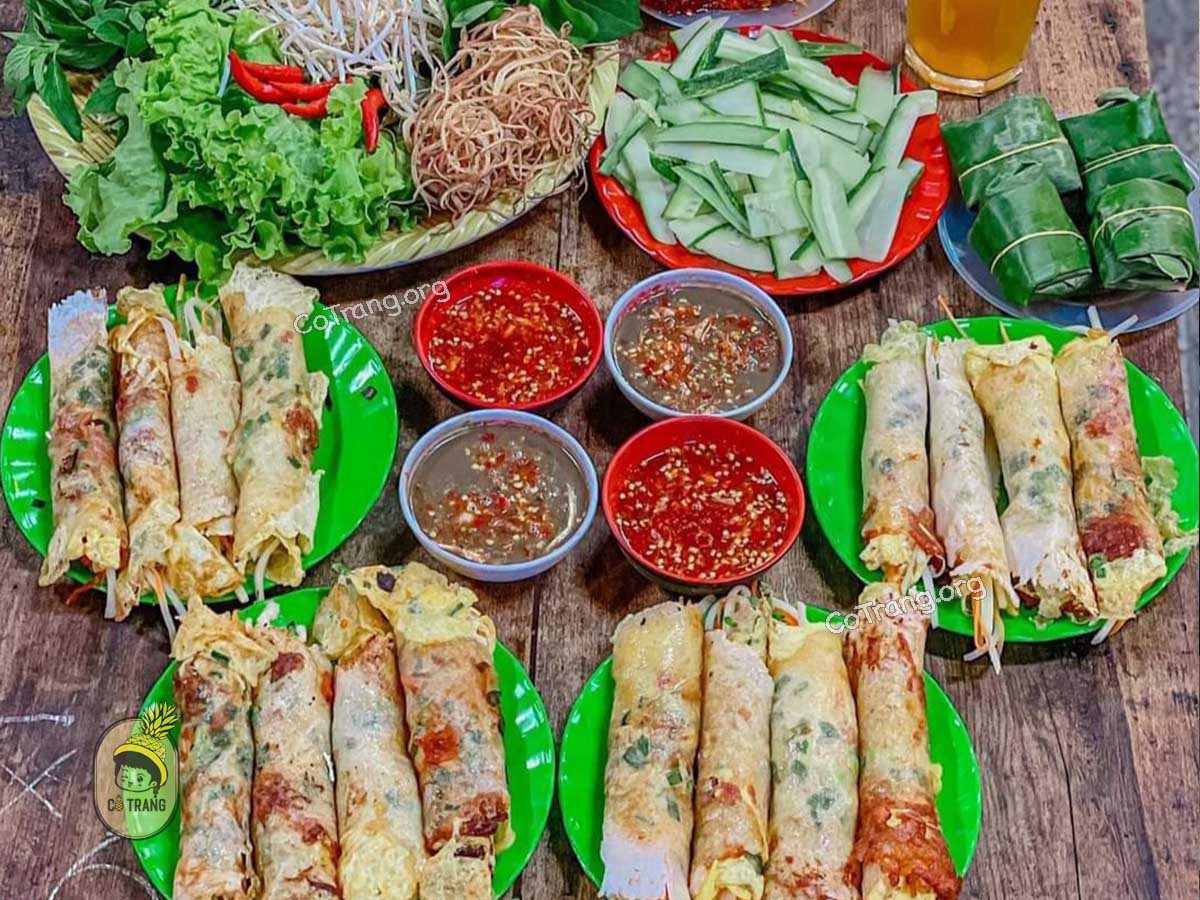 Menu món ăn tại Bánh Ép Gia Di