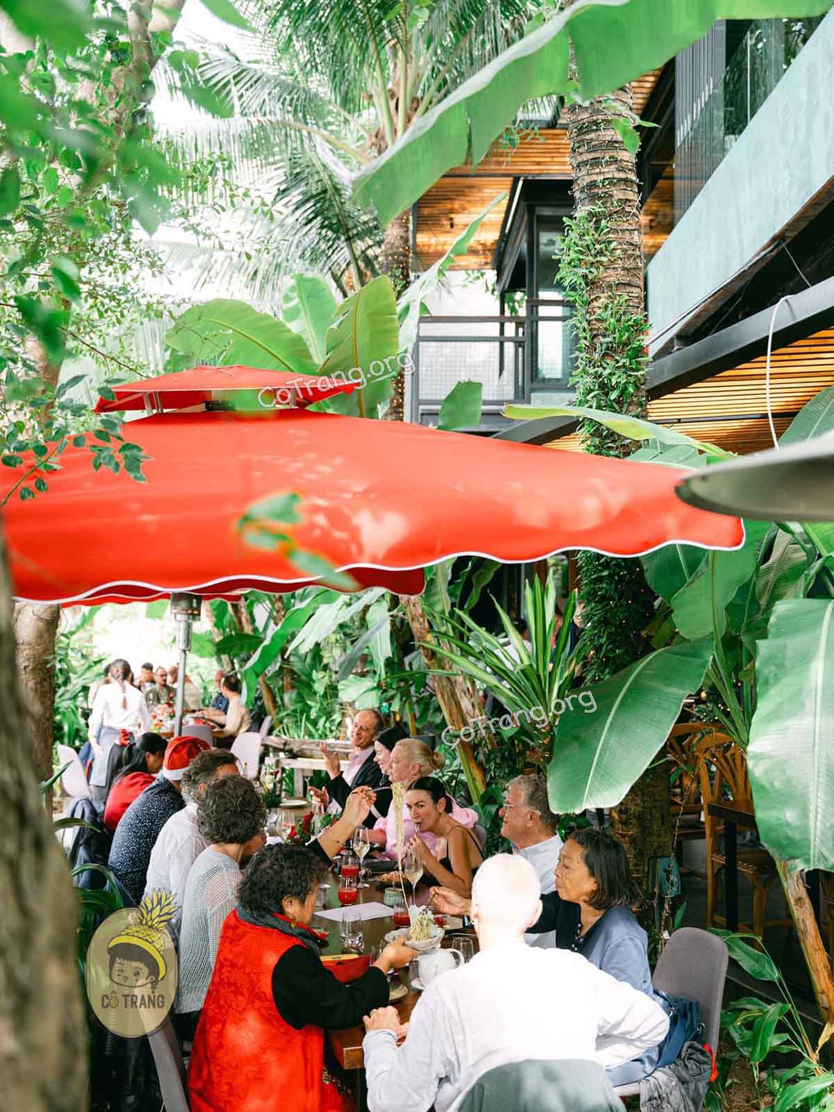 Không gian quán thực tế tại Si Dining Đà Nẵng