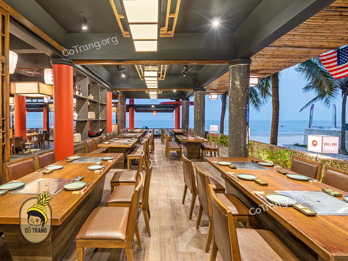 Không gian và món ăn tại Kyoto Sushi Đà Nẵng