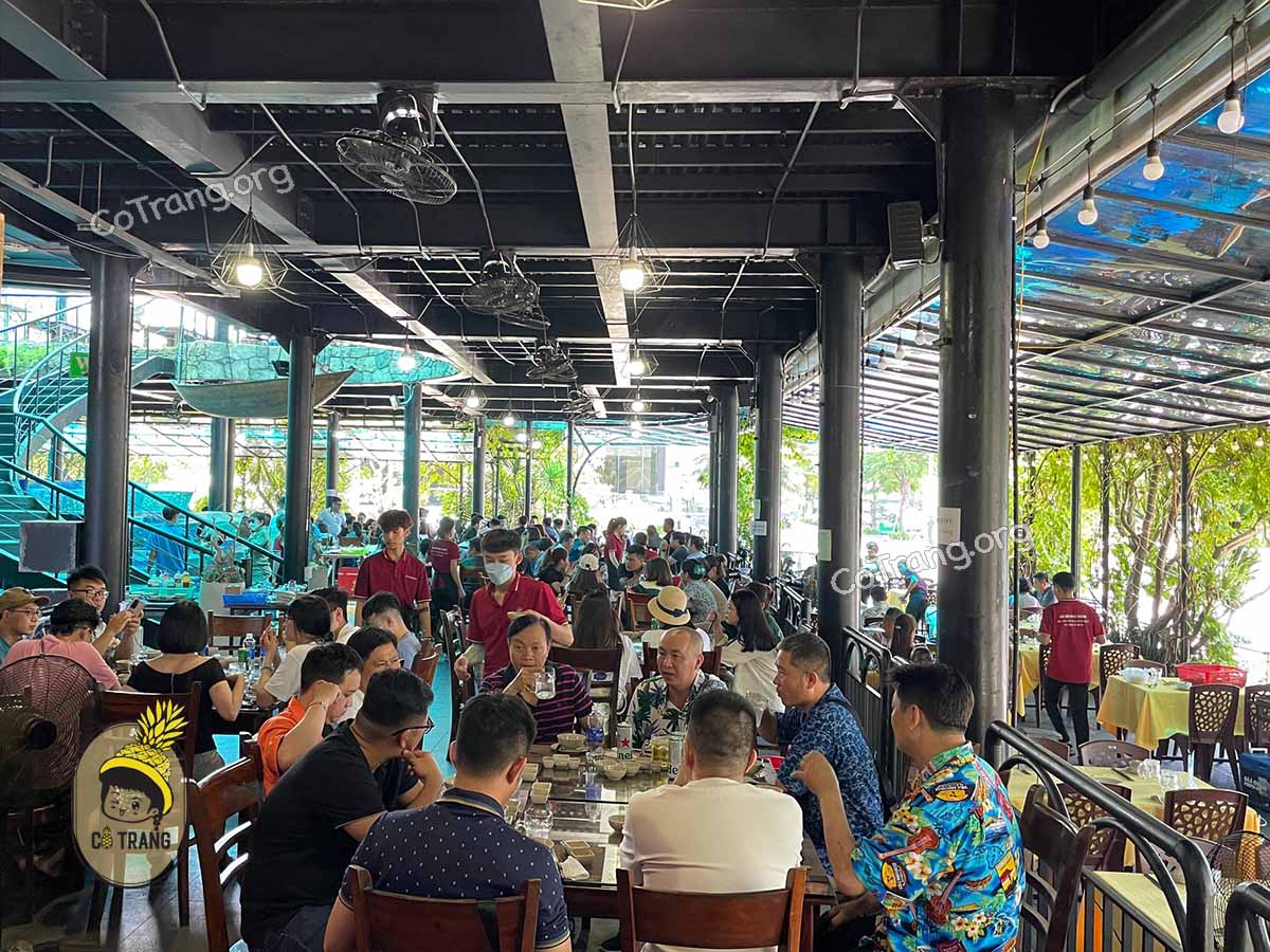 Nhà Hàng Hải Sản Ngọc Hương Đà Nẵng - View Biển Đẹp, Hải Sản Ngon, Menu, Review