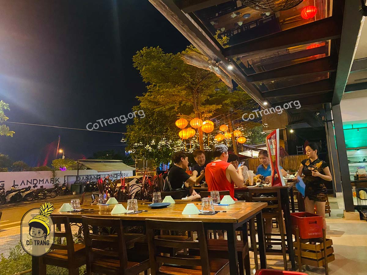 Không gian và món ăn tại Nhà hàng Cá Lửa Đà Nẵng