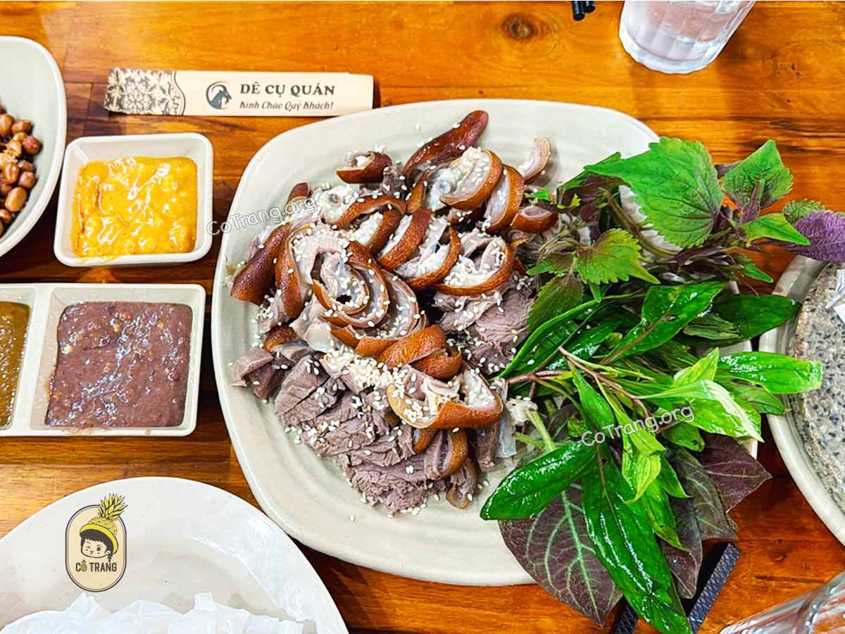 Dê Cụ Quán - 69 Phạm Văn Đồng, Đồng Hới, Quảng Trị (Quảng Bình cũ)