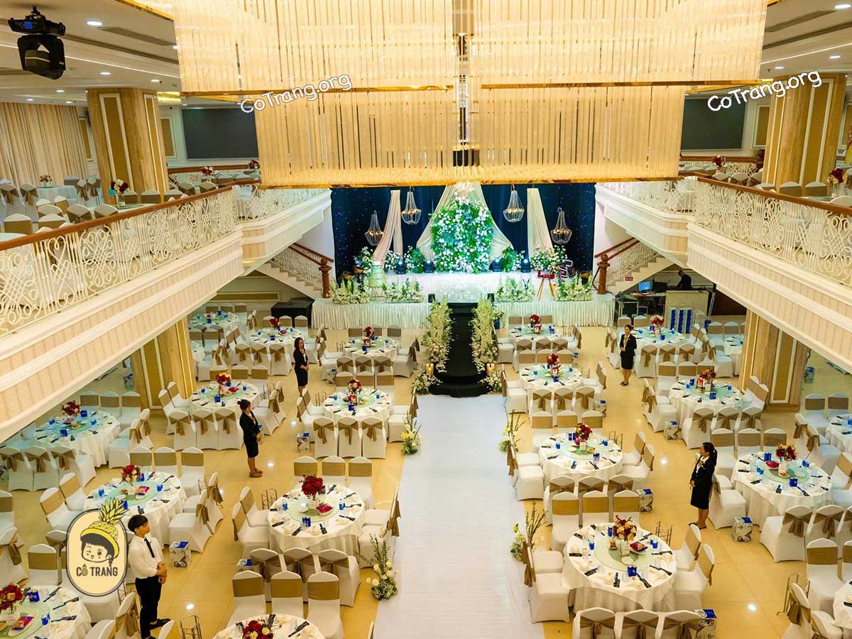Khánh Linh Hotel - 232 Nguyễn Tất Thành, Pleiku, Gia Lai