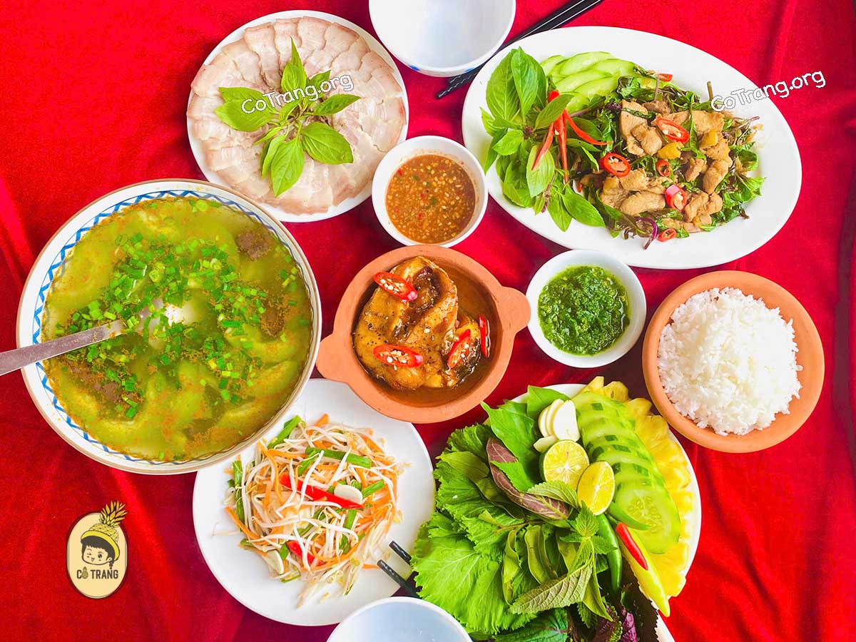 Nhà Hàng Gà Lưu An - đường 16/6, Đồng Hới, Quảng Trị (Quảng Bình cũ)