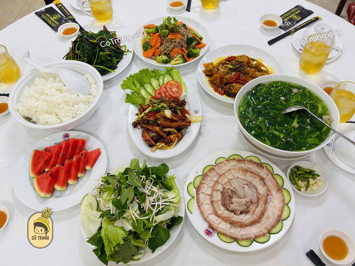 Các Món Ăn Tại Hùng Vương Hotel, Quảng Ngãi