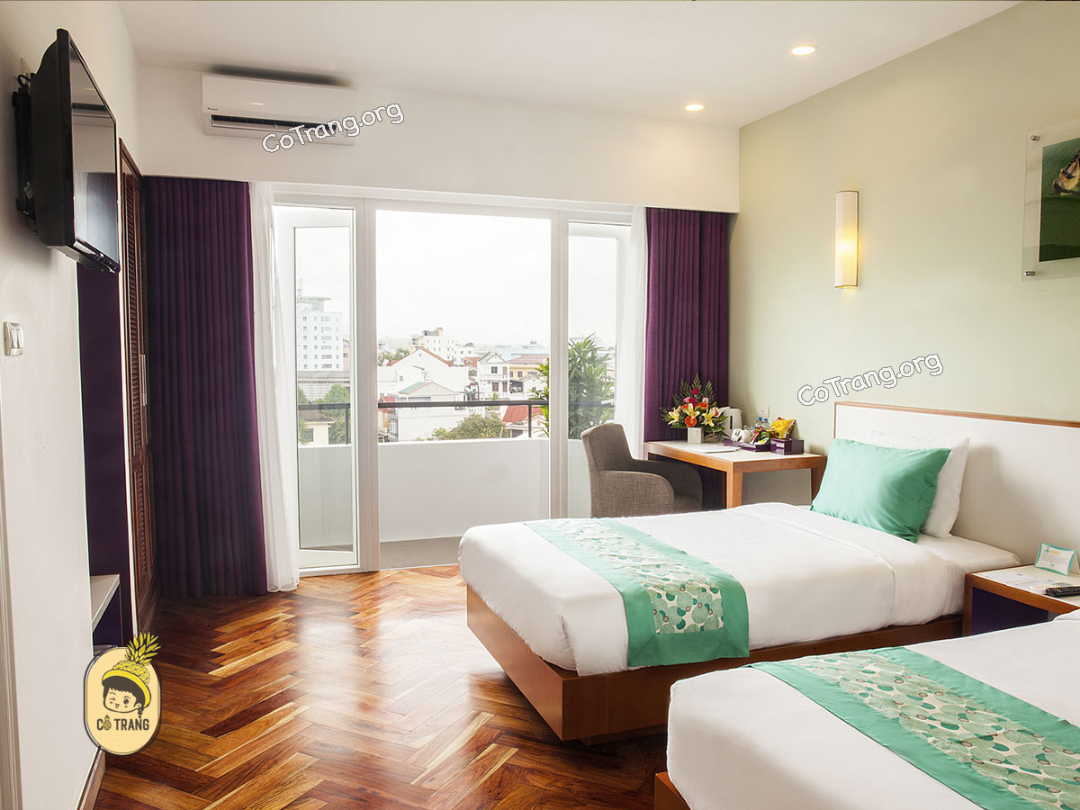 Không Gian Thực Tế Tại ÊMM Hotel, Huế